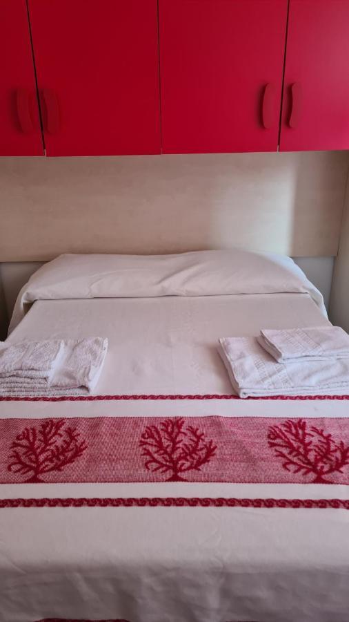 Red & Blue Rooms Olbia Esterno foto