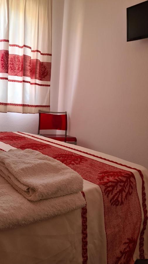 Red & Blue Rooms Olbia Esterno foto